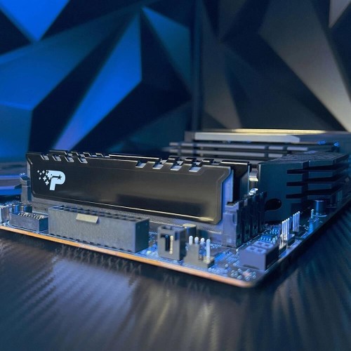 PATRIOT Память DDR5 16GB 5600MHz PSP516G560081H1 Signature Premium RTL PC5-44800 CL46 DIMM 288-pin 1.1В single rank с радиатором Ret PATRIOT Память DDR5 16GB 5600MHz PSP516G560081H1 Signature Premium RTL PC5-44800 CL46 DIMM 288-pin 1.1В single rank с радиатором Ret