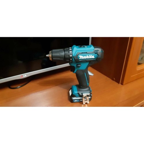 MAKITA Дрель-шуруповерт DF333DWAE, 2Ач, с двумя аккумуляторами MAKITA Дрель-шуруповерт DF333DWAE, 2Ач, с двумя аккумуляторами
