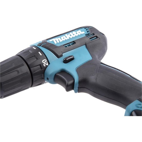 MAKITA Дрель-шуруповерт DF333DWAE, 2Ач, с двумя аккумуляторами MAKITA Дрель-шуруповерт DF333DWAE, 2Ач, с двумя аккумуляторами